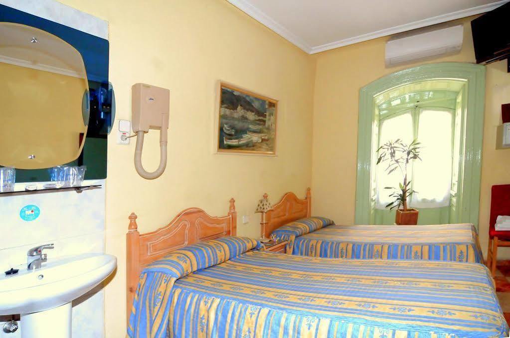 Ch Plaza D'Ort Rooms IV Мадрид Экстерьер фото